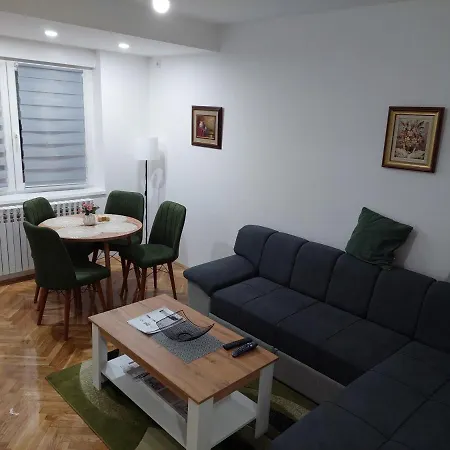 アパート Dan 9 *